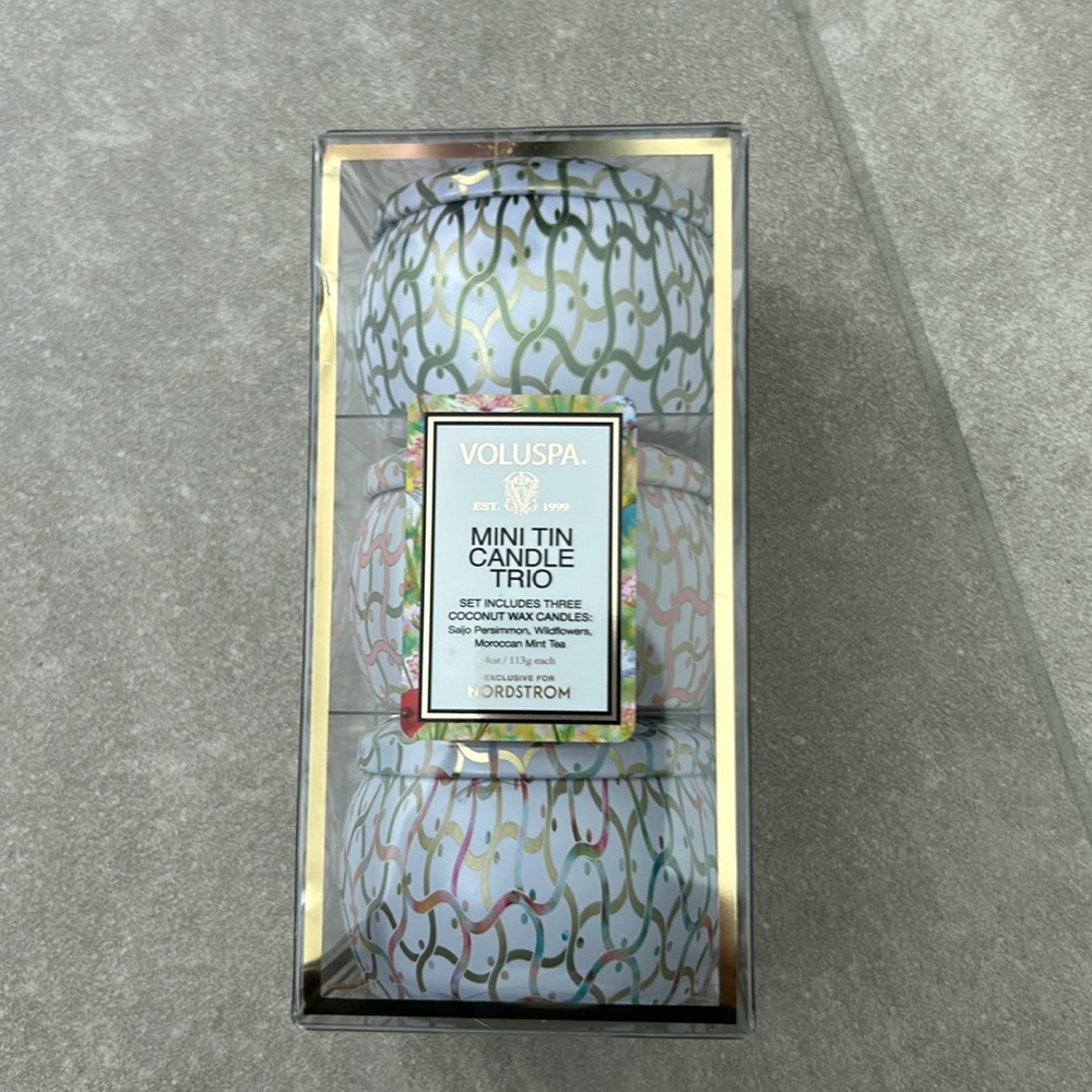 Voluspa NIP Set of 3 Mini Tin  3"x 2"
4.5oz.ea